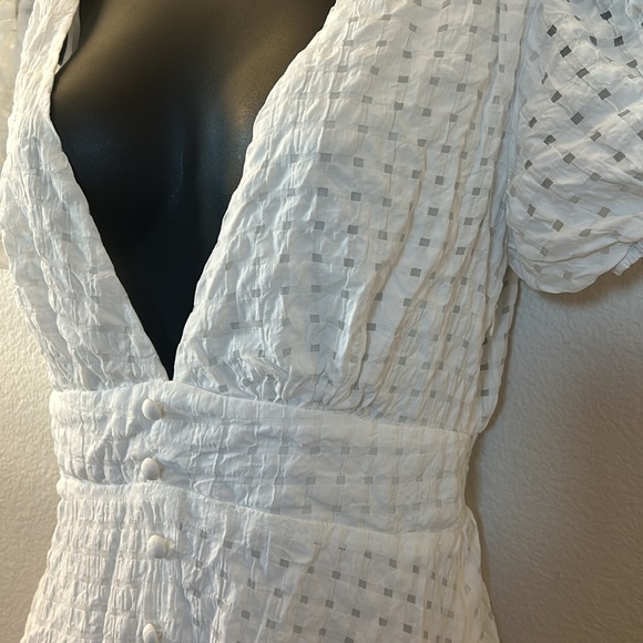 Princess Polly Attal White Deep V Puff Sleeve Button Front Midi Dress - Picture 8 of 13